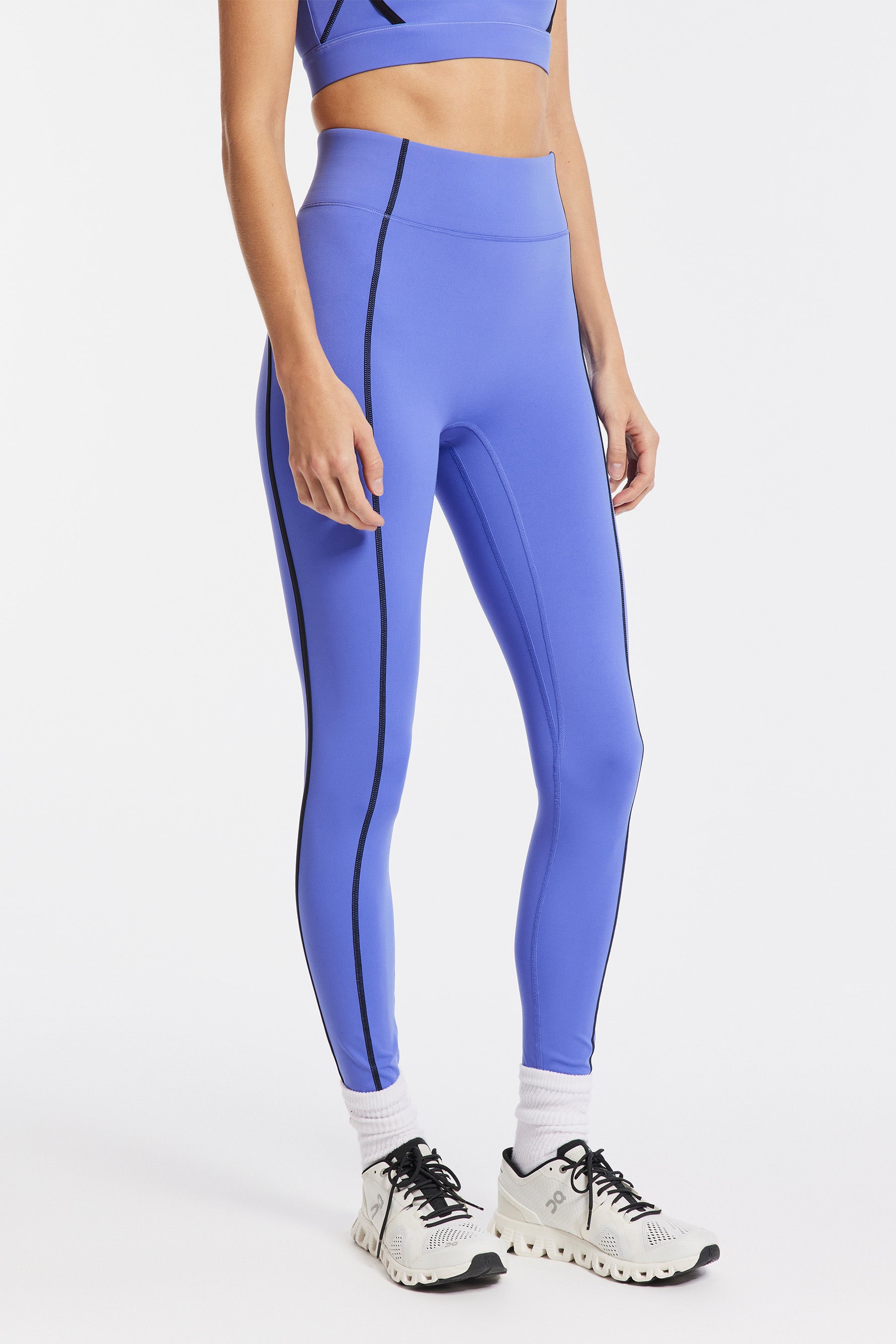 Center Stage Contrast Seam Legging - BANDIER